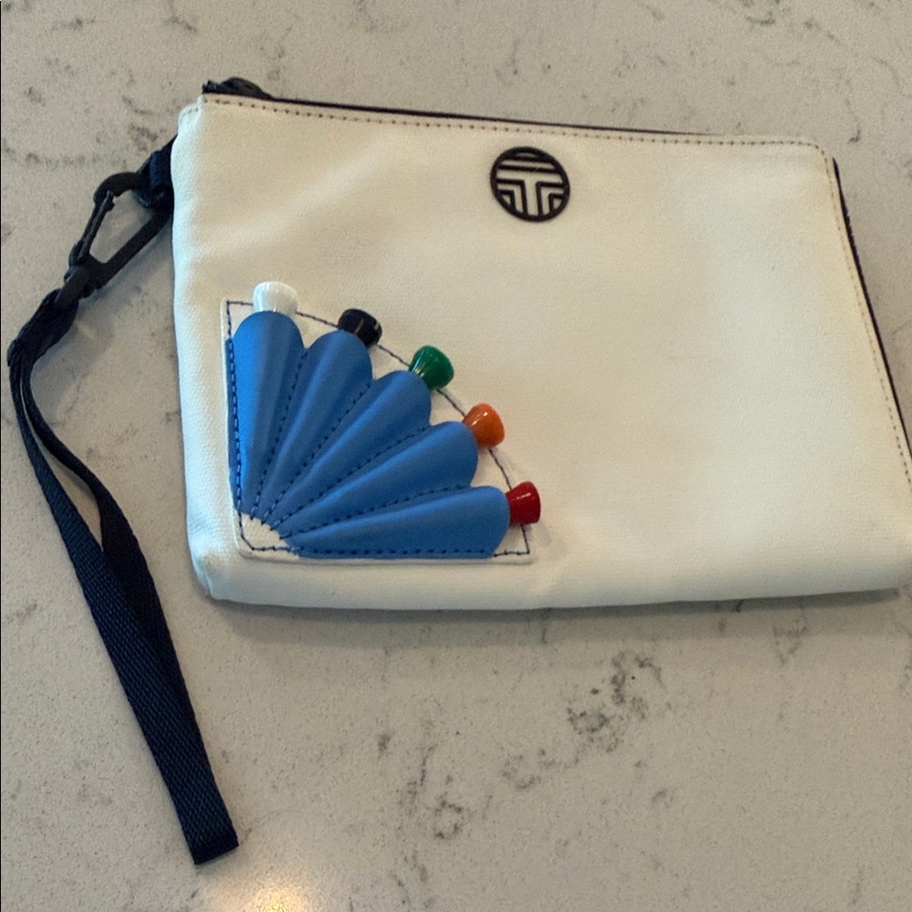 Tory Burch Ivory Wristlet- Tory Burch Golf ⛳️ - Picture 3 of 4